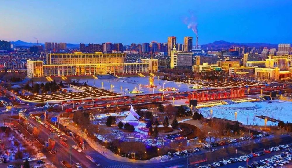 赤峰，梦想之城的赤焰之光